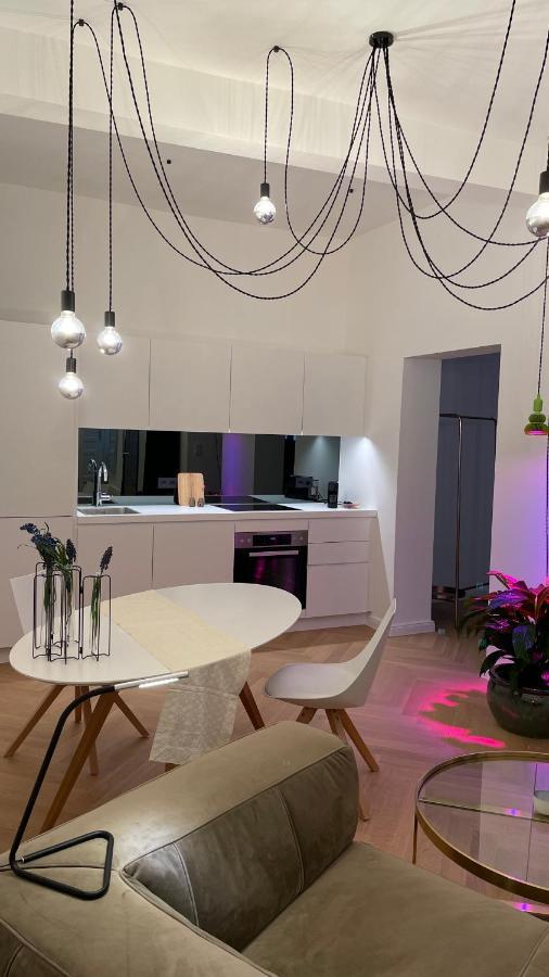 City Apartment Downtown Вена Экстерьер фото